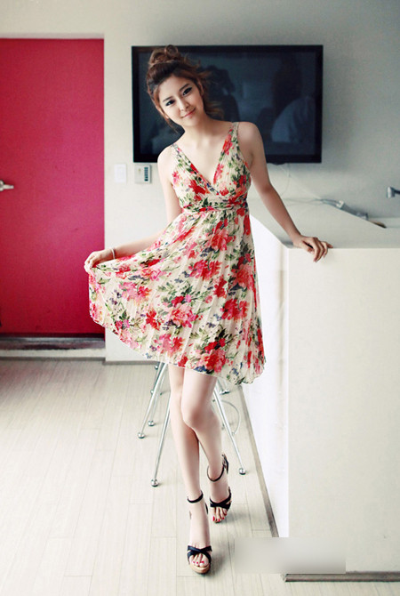 小女生连衣裙牌子好不好 小礼服连衣裙哪款好