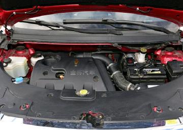 这款小型SUV比瑞虎3X还要漂亮，价格最低只要6万元！