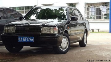 儿时的回忆，经典老车：收藏级 千禧版 丰田皇冠155 VVTI