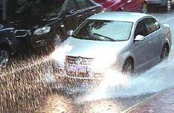 老司机分享:刹车这样踩,开车快又稳