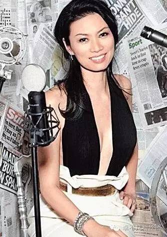 48岁邓文迪与女儿近照曝光，略显苍老，大37岁前夫今年新娶嫩模！