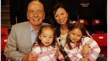 48岁邓文迪与女儿近照曝光，略显苍老，大37岁前夫今年新娶嫩模！