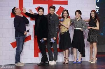 迪丽热巴18岁自曝身高171，意外被166的杨幂暴露了小秘密