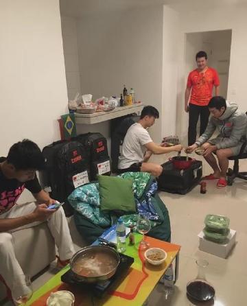 中国奥运代表团的伙食：碗面、煮面、麦当劳