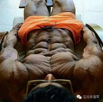 他们的体脂率到底有多低?已经形同恐怖的“木乃伊”