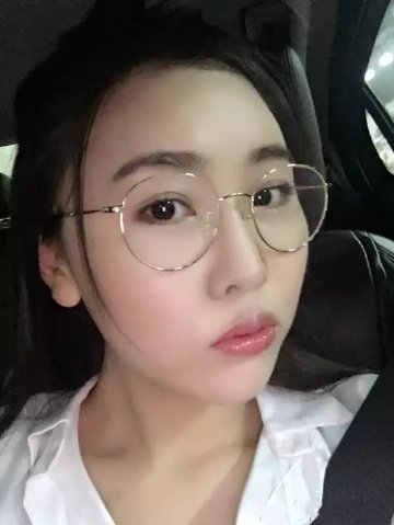 LOL小智直播间大爆猛料 称阿怡事件背后是斗鱼宫心计