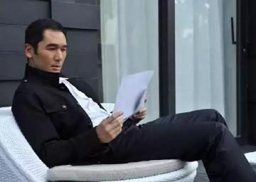 曾被称为香港李察基尔，老婆却被称史上“最丑港姐”冠军