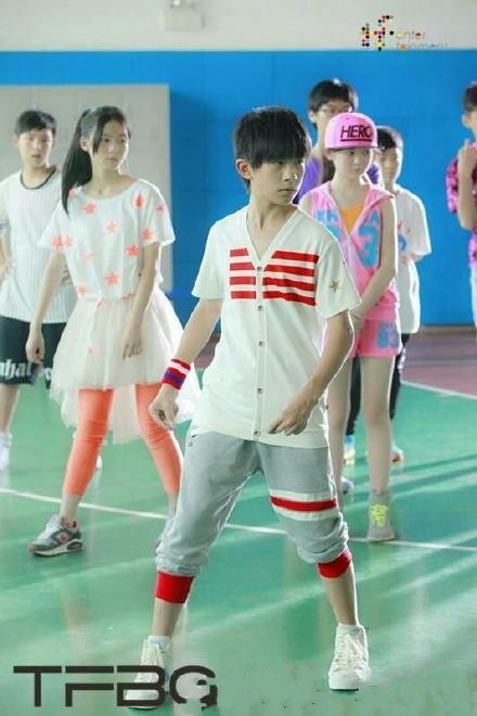 易烊千玺：一夜成名还是百炼成钢？