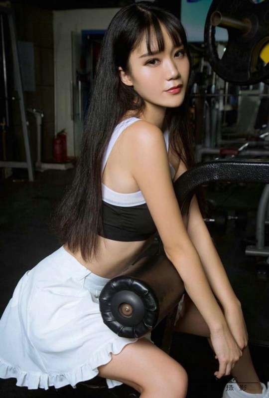 美女摄影:火辣软妹子拍拳击写真,一场性感与力量的较量