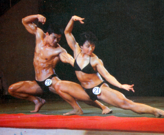 30年前国内上演首场女子健美比赛 观众看比基尼选手像开洋荤