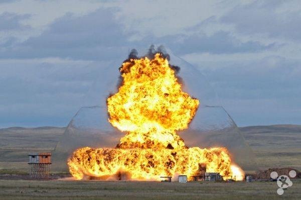 不是特技,这是真正的爆炸冲击波