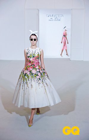 【VOGUE推荐】2015你的老婆<em>应该</em>留<em>什么样的</em>