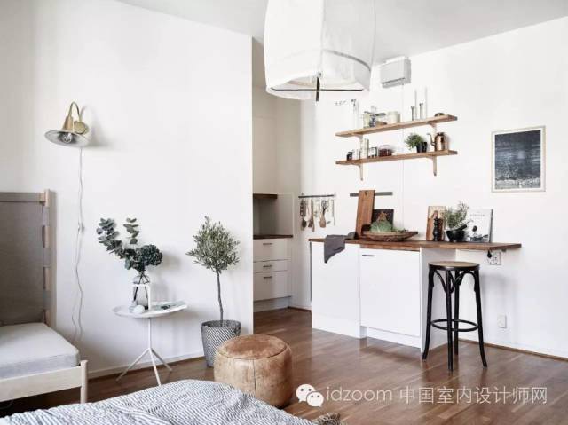 标题：30㎡也能拥有吧台？不占客厅不牺牲餐桌，花1000元我把“深夜食堂”搬回了家