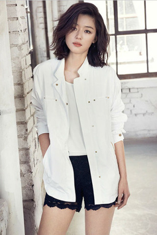 新<em>发型</em>!今夏我们来学全智贤做个<em>LOB头</em>-悦己女