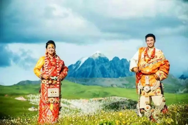 藏族婚纱照_藏族婚纱照摄影作品