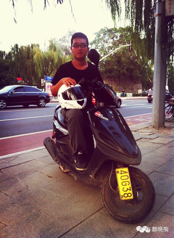 济南92年小伙上告交警:我发现限摩令不一定