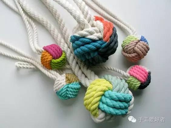 装饰品编织教程 0e8382d597e5a6b2bd66798273c49a3a_564_423.jpg