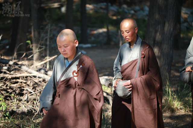 辽宁道源寺<em>女苦行僧</em>的行脚生活