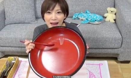 奇闻!日本美女一顿饭要吃三十个煮鸡蛋的拉面