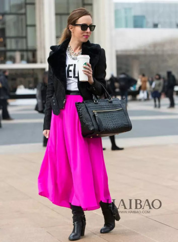 粉色半裙搭配什么单品都很美!_新浪悦读_手机