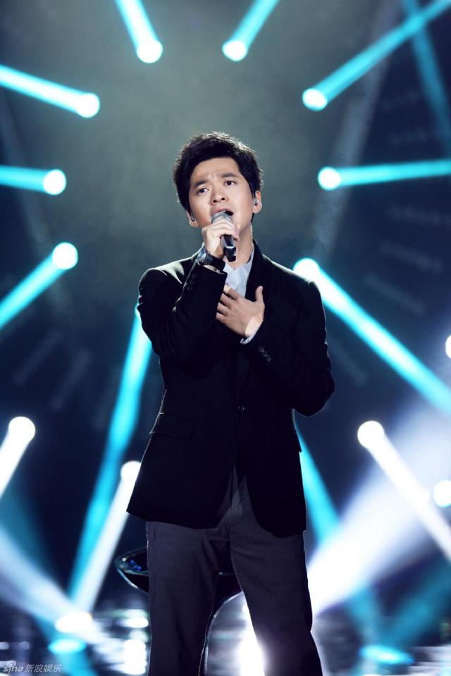 《我是歌手3》李健首穿西服亮相盘点李健西装