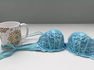 【趣图】<em>姑娘不</em>带罩罩<em>是怎样一种体验</em>_新浪悦