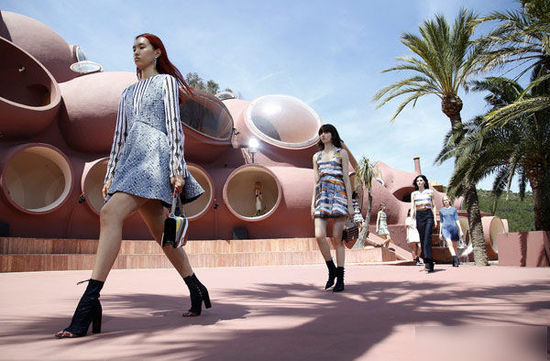 Dior2016早春,在泡泡宫里玩格子-YOKA服饰美