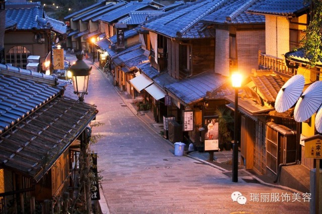 这辈子一定要和爱人去的10个绝美街道!