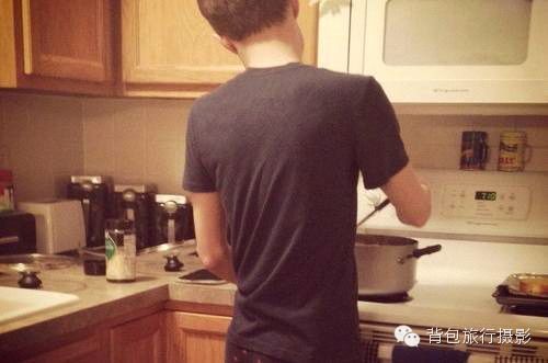 少妇女人最性感的十个瞬间换男人家中臀性感偷拍肥衣被图片