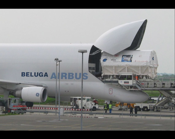 站风口大白鲸也能飞:论飞机的长相与飞行的无