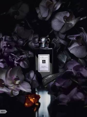 平面设计 -- 看大牌如何拍唯美产品宣传照?_新