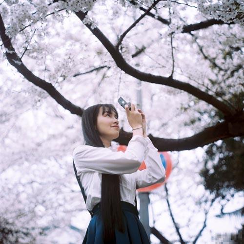 武大校花黄灿灿被baby喊<em>女神</em> <em>节目</em>中走红樱花