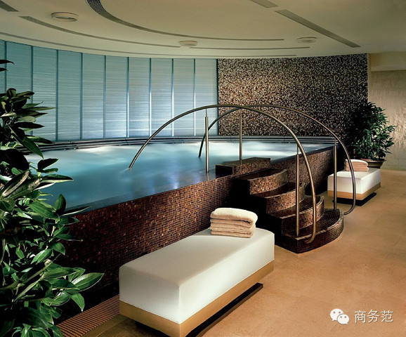 360度起底大陆富豪滞留的香港四季酒店_手机