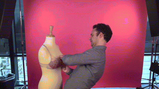 直男啊 | 哥来<em>单手脱胸罩</em>!男生解不开bra的爆笑