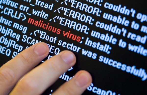 17岁黑客自学编程盗19万人网银 15亿存款随便