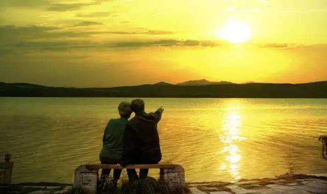 等我老了，就去找你!(感人至深)_手机新浪网