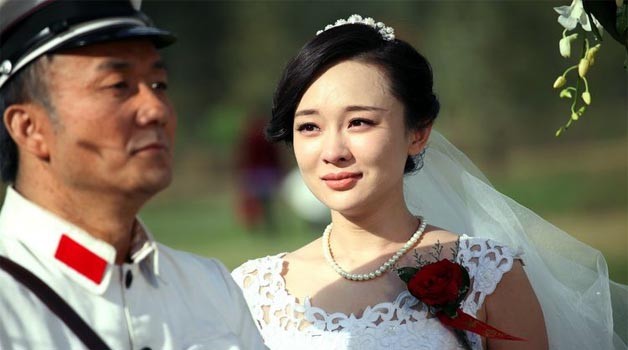 亲情:一位<em>老爸</em>在<em>女儿</em>婚礼上的感人唠叨,让千万