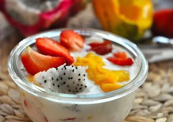 酸奶加什么可以变得好吃 58a377c8a0189afb6ec8fdef1cd52ef3_562_399.jpg