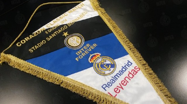 裙子到底是蓝黑还是白金?我整个人都duang起