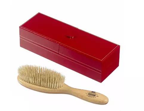 你确定你会梳<em>头发</em>?快看你的<em>头发</em>该<em>用什么梳子</em>