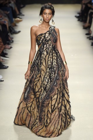 5f4bd0cd626dad5b99d3492033954bd0_319_480.jpg
