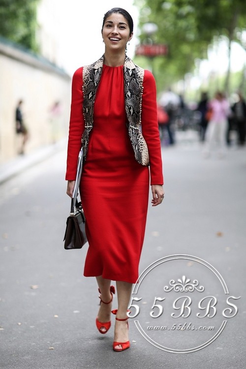 没有<em>马甲线</em>无妨 时装精有件马甲就能<em>凹</em>造型了