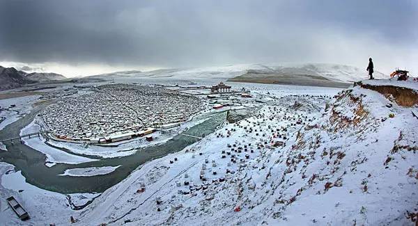 网友说:北方下雪算什么,看甘孜的雪景!