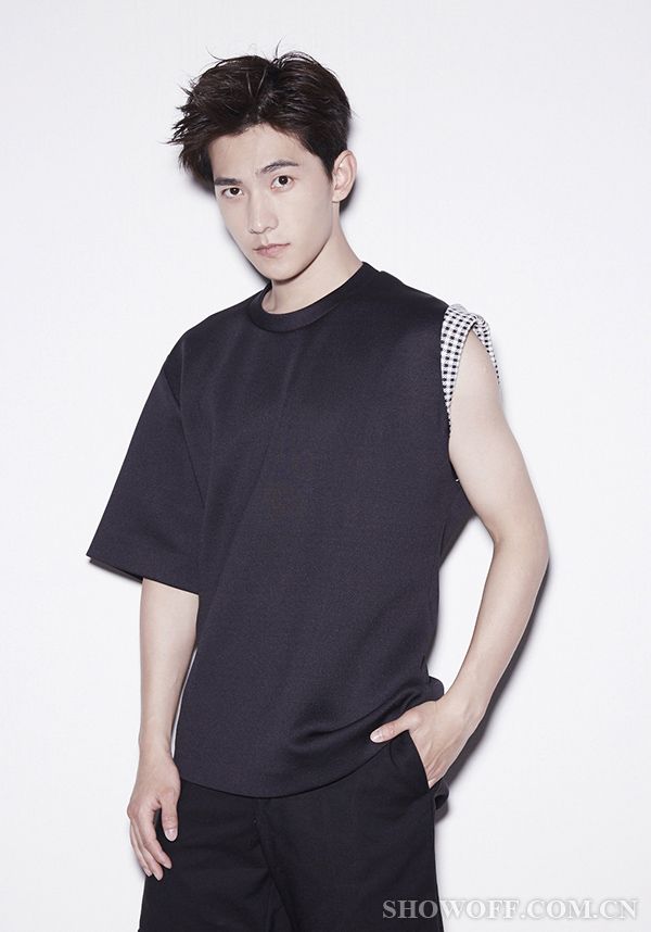 杨洋玩酷写真 扮酷耍帅卖萌撒娇-SHOWOFF