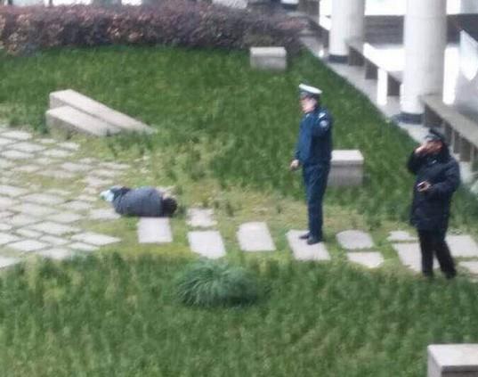 据了解,男生是计量学院机电专业大二学生,姓曾,广州人.