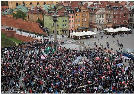 德国:自己接收的难民,跪着也要伺候好!