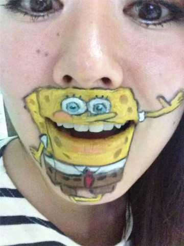 <em>妹纸玩卡通</em><em>唇艺</em>画,逗B又可爱!_新浪悦读_手