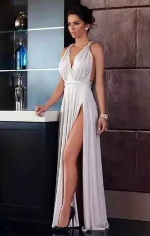 高衩、镂空、美人,性感晚礼服的诱惑!