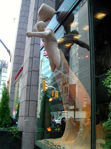 自己怎么看自己的橱窗 8102aad2b5b9923d7d4eff7901bc0b55_360_480.jpg