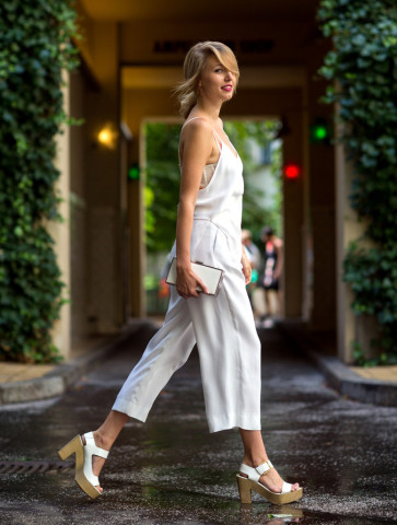 七分阔腿裤百搭显腿长 但你真的会穿吗?-VOG